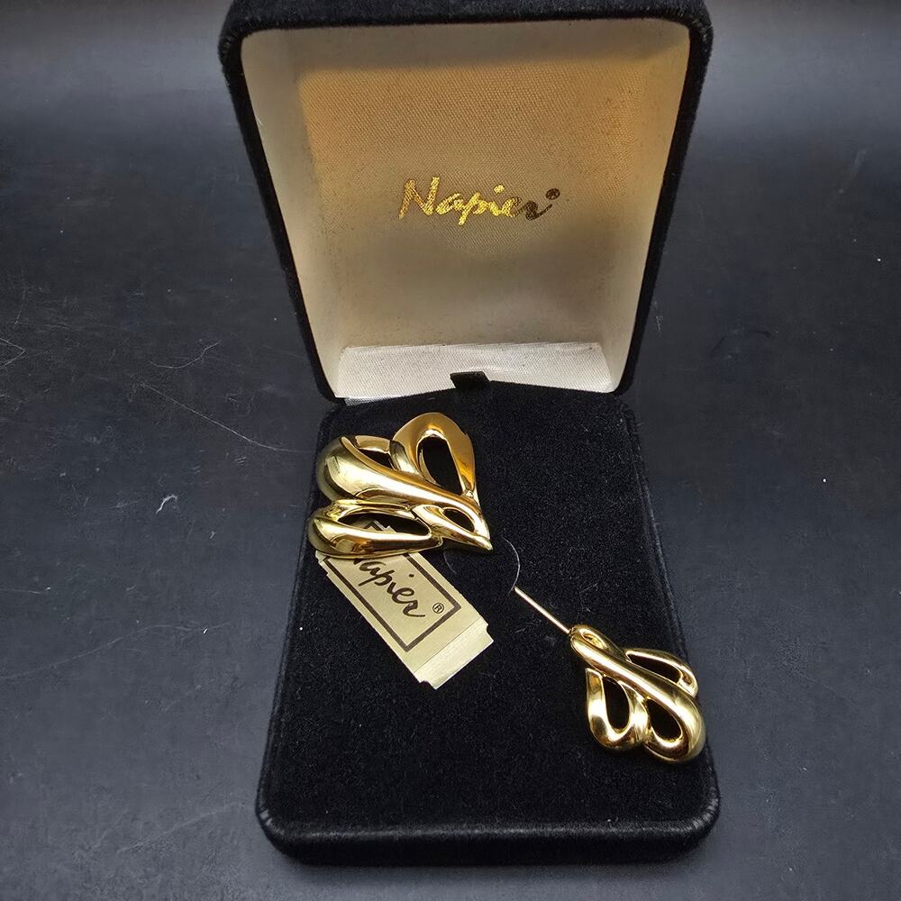 Napier Gold Tone Stick Pin In Box Vintage Costume Jewelry